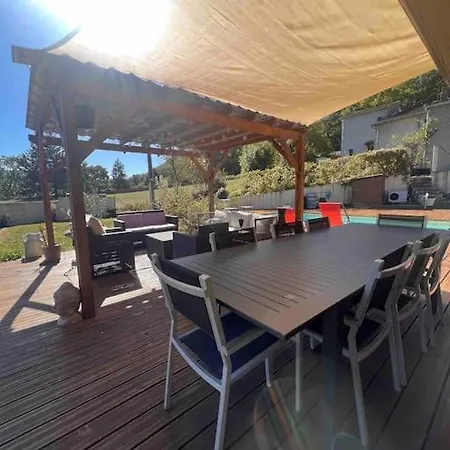 Ma Maison En Bois Avec Jacuzzi לאוולאנה