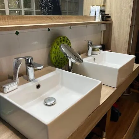 וילה Ma Maison En Bois Avec Jacuzzi לאוולאנה