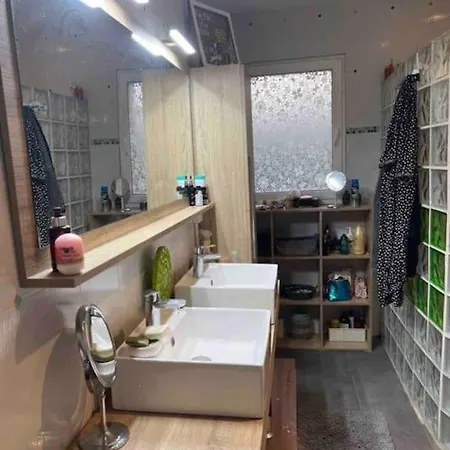 וילה Ma Maison En Bois Avec Jacuzzi *