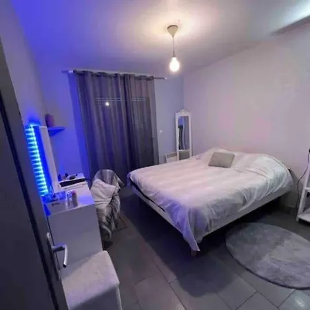 Ma Maison En Bois Avec Jacuzzi וילה לאוולאנה